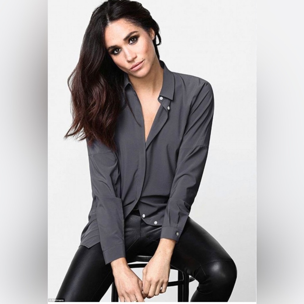 Beautiful hidden button down blouse hi-low style
